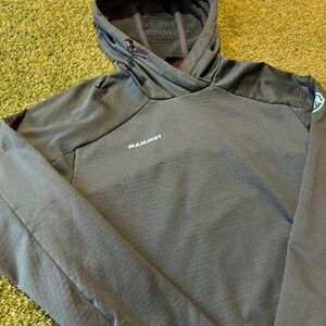 Vintage 90s hiking Mammut green lightweight hoodie Size S